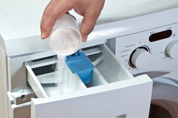 Où mettre la lessive dans une machine à laver ?