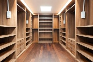 Quelle largeur porte placard coulissante ?